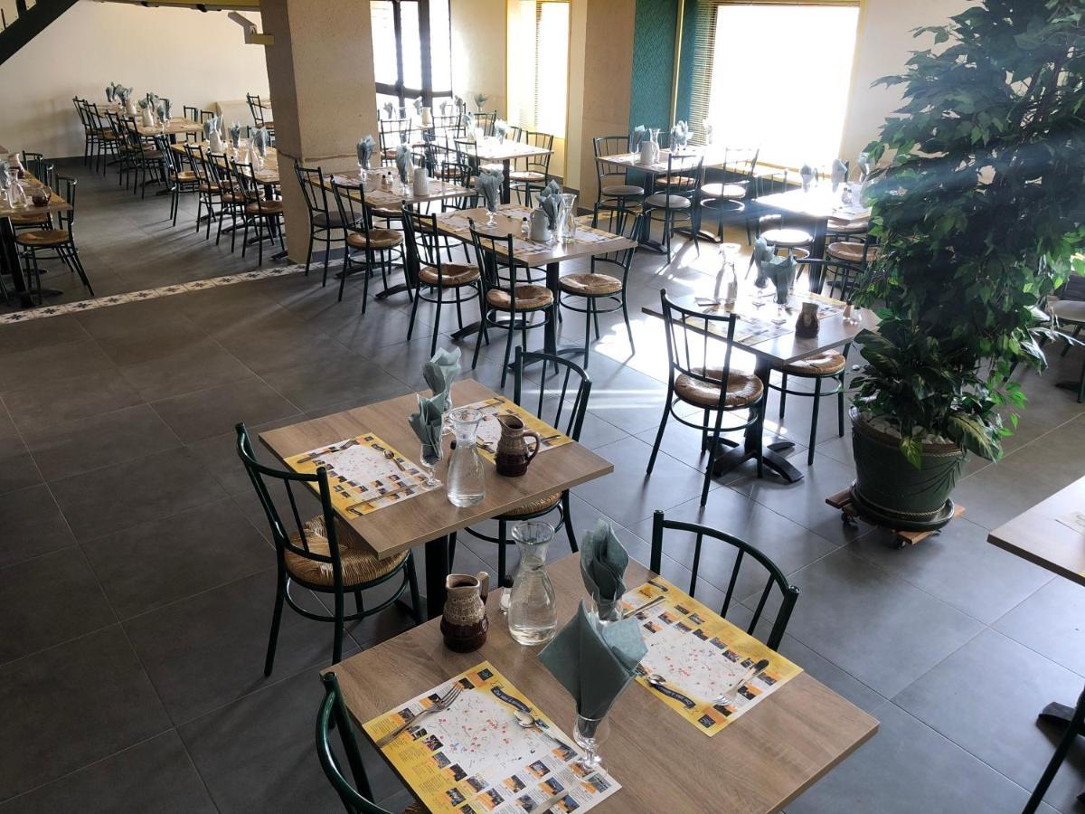 埃塔尼亚克酒店 Étagnac 外观 照片